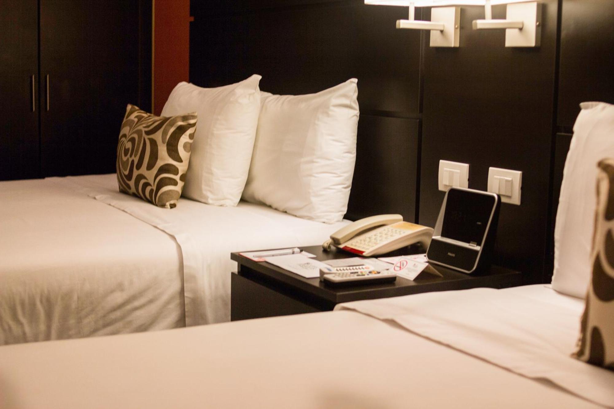 Hotel El Gran Marques Трухильо Экстерьер фото