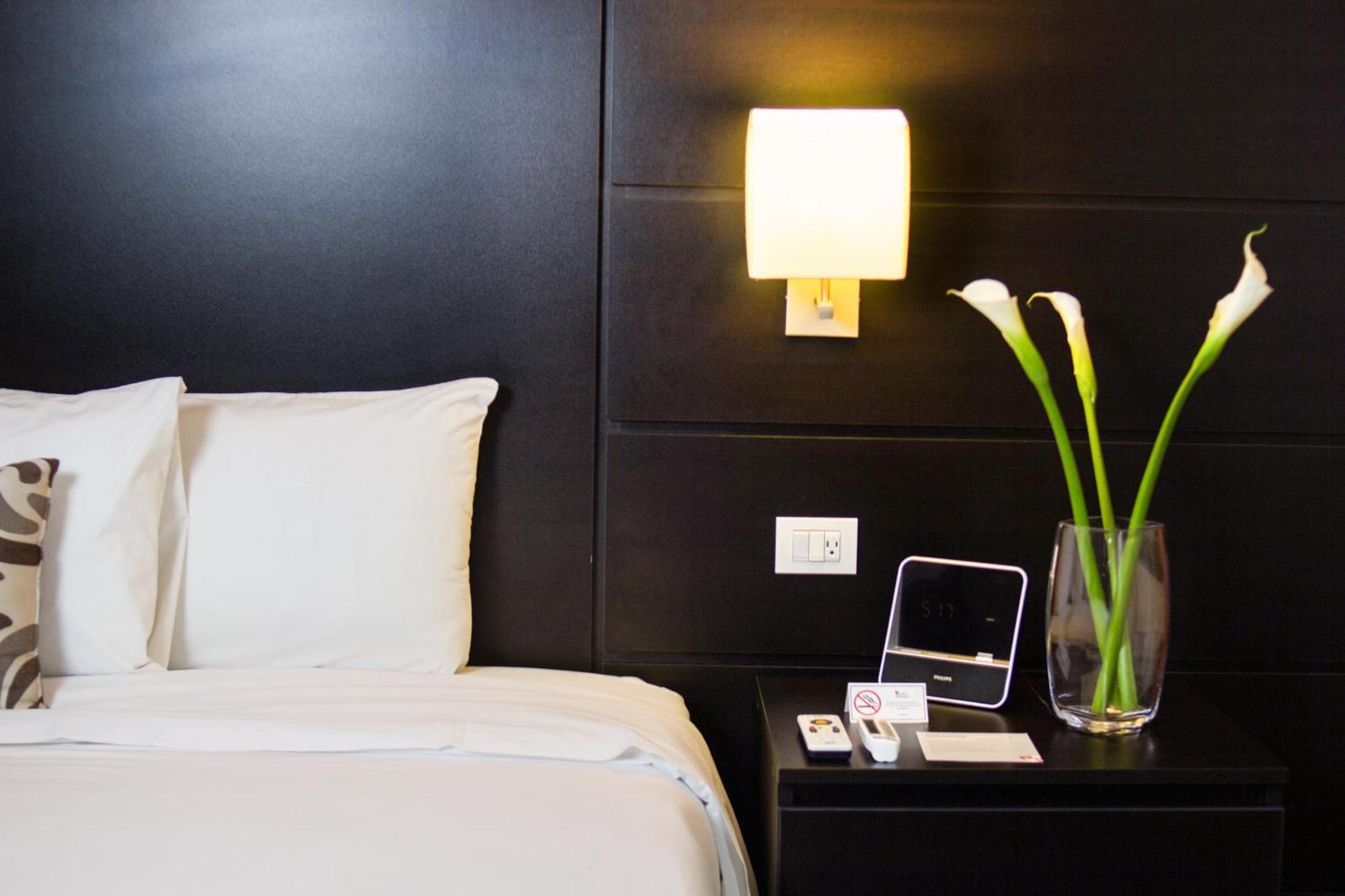 Hotel El Gran Marques Трухильо Экстерьер фото